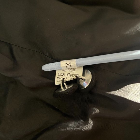 Jacket tailored Collarless Hip length Sz M Wool Blend Black with Red felt Floral - Picture 13 of 16